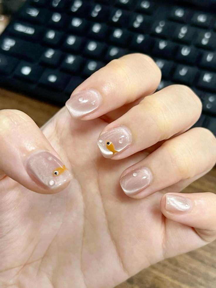 Đẹp từ đầu đến tay với những thiết kế nail siêu xinh!